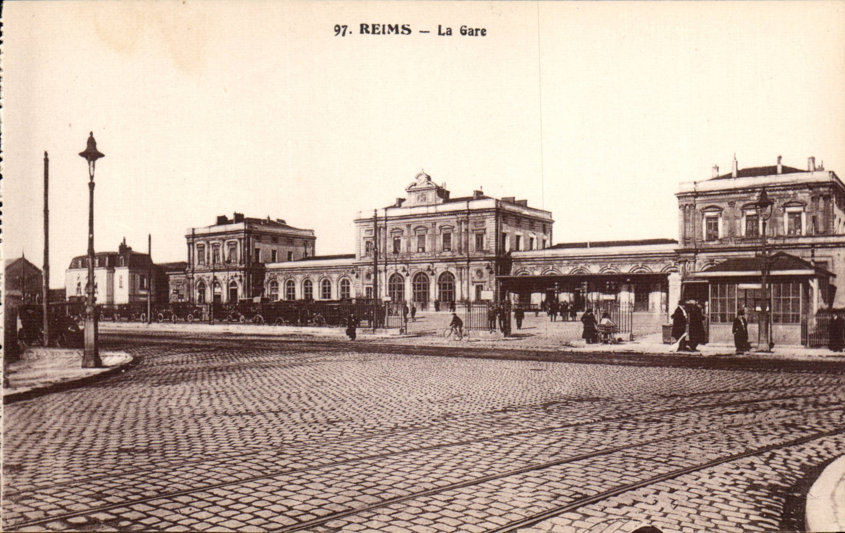 Reims - Train station - CPA