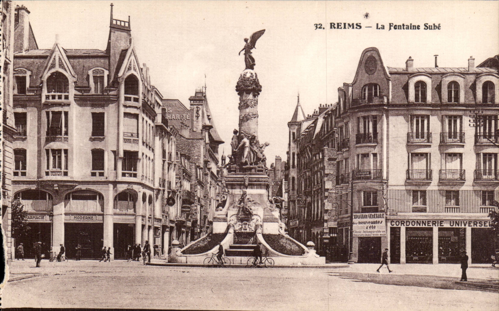 Reims - the Sube Fountain - CPA