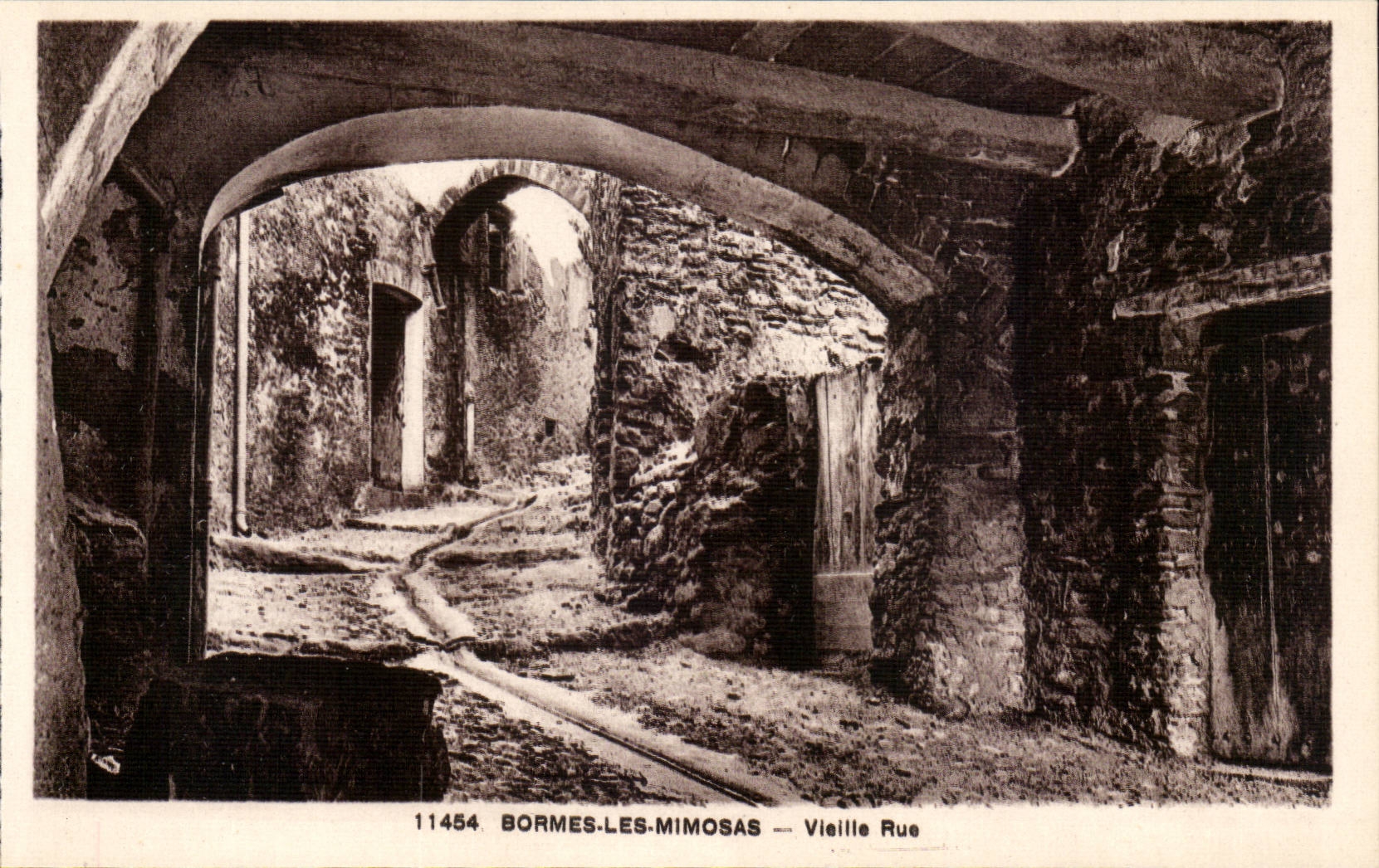 Bormes Mimosas - Old woman Street - CPA