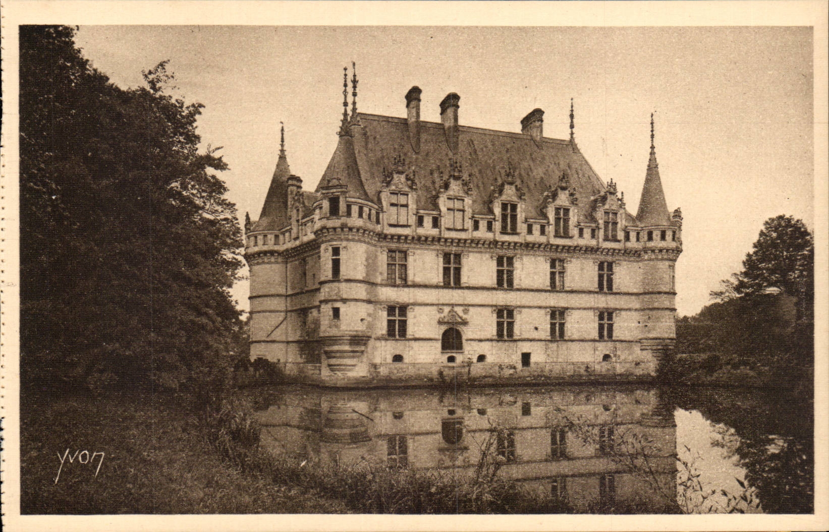 CPA Chateau d'Azay le rideau