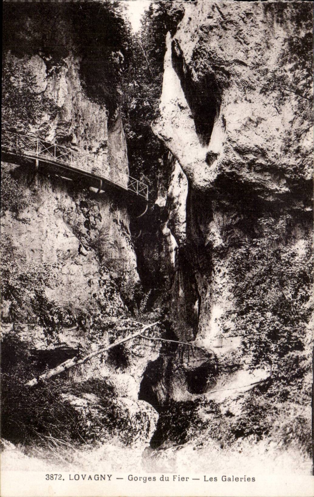 Auvergne Lovagny CPA Falls of Trusting the galleries