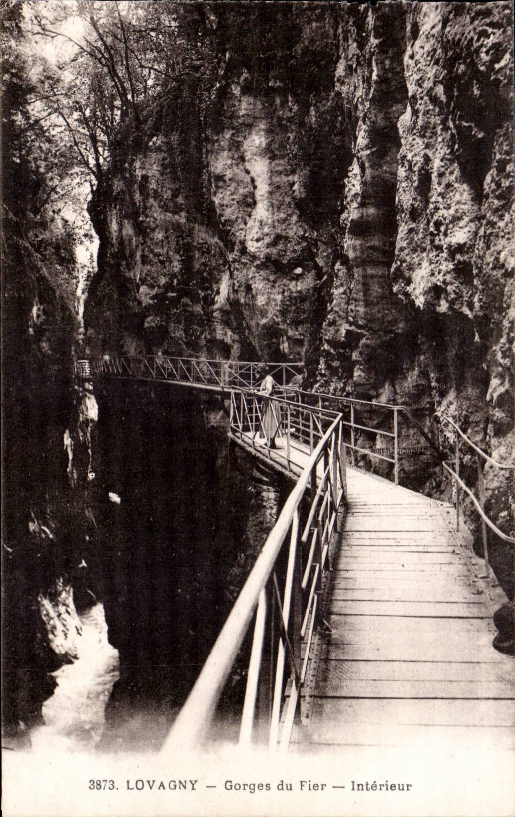 Auvergne Lovagny CPA Falls of the Proud Interior