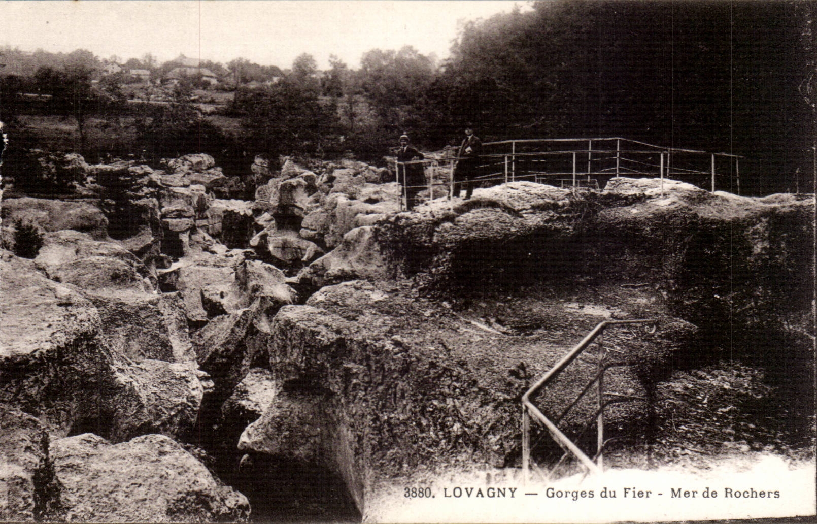 Auvergne Lovagny CPA Falls of Proud the Sea of rocks