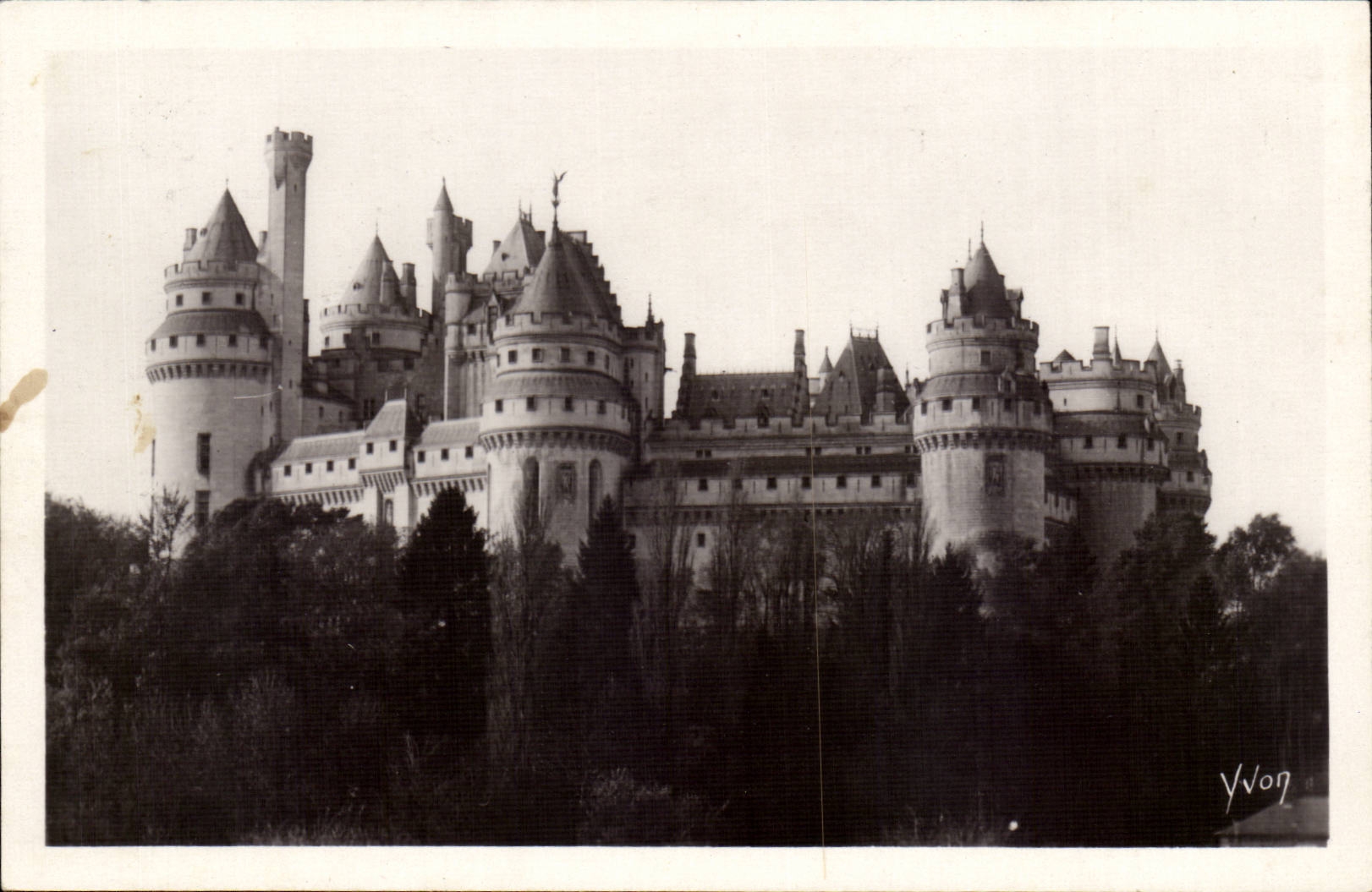 Pierrefonds - das Schloss - Ostkuste - weiches Frankreich CPA