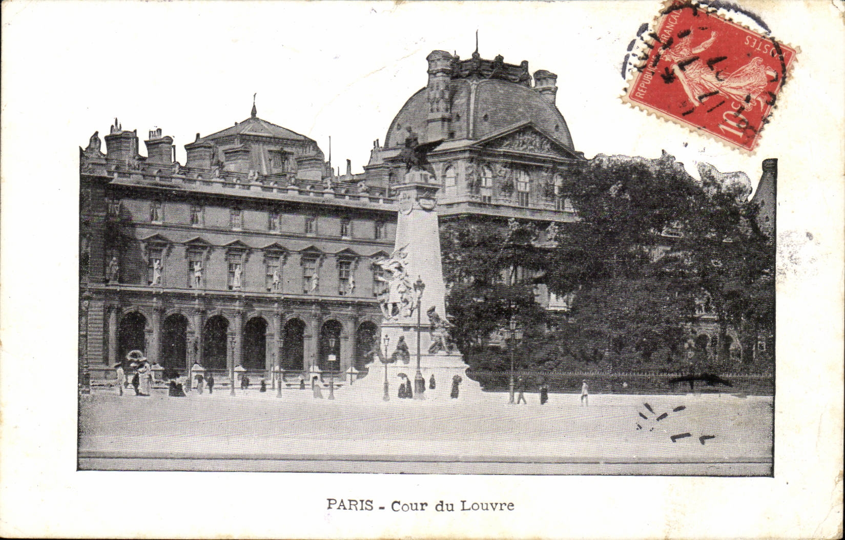 Paris - 1 - Cour du Louvre CPA 