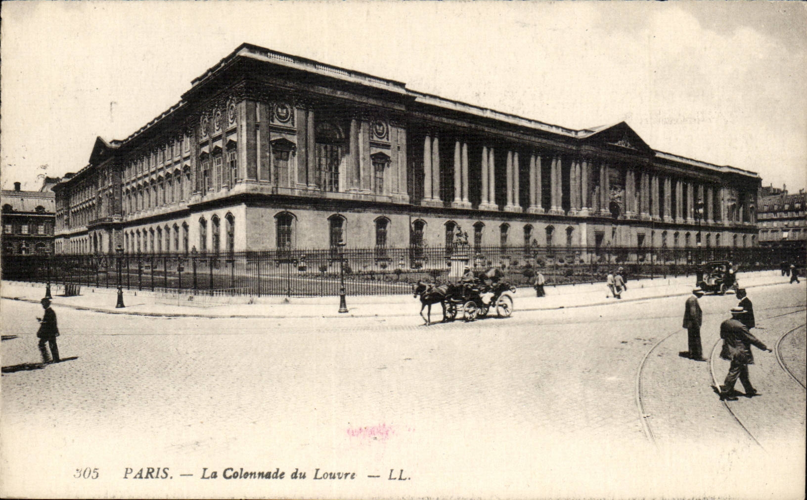 Paris - 1 - La Colonnade du Louvre CPA