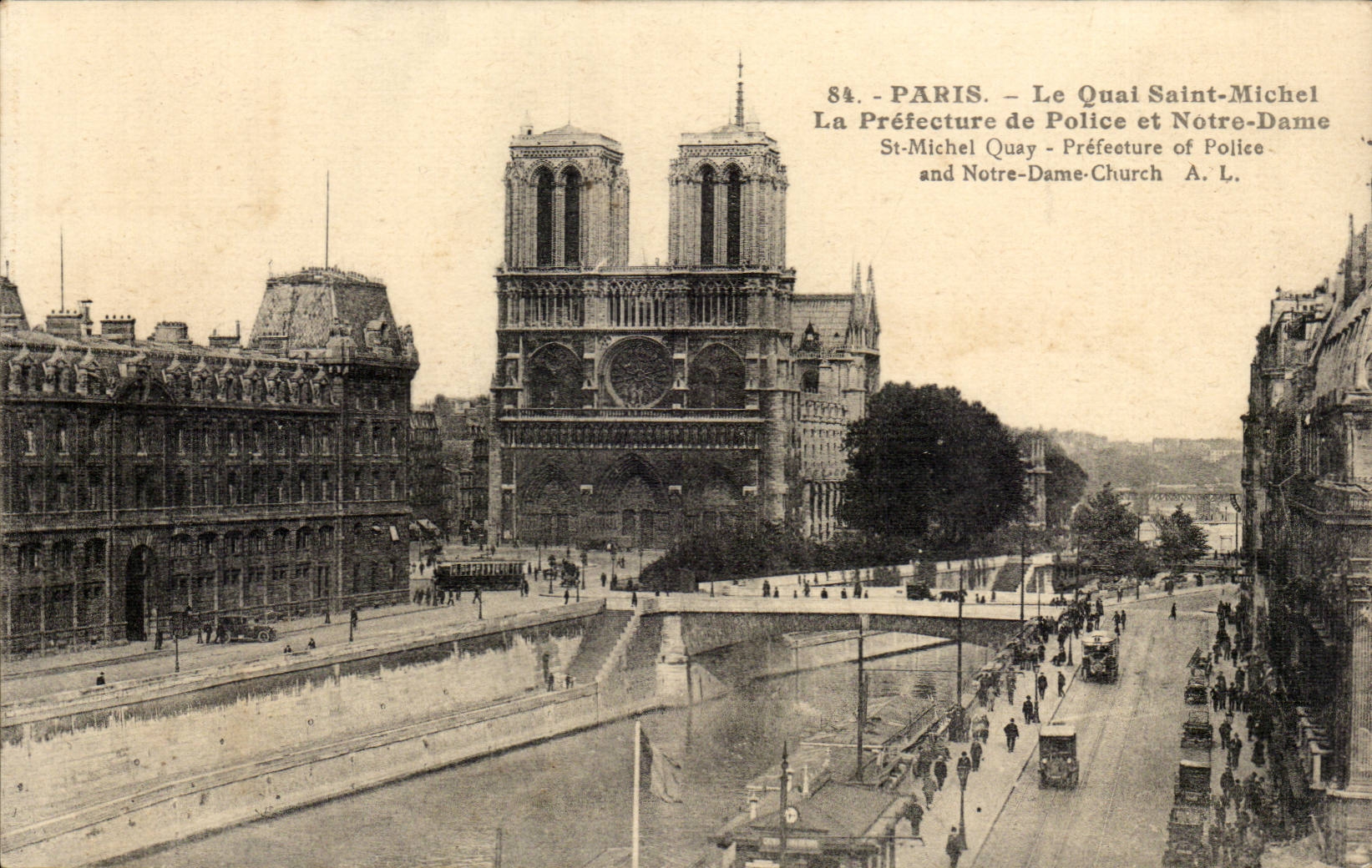 Paris 4 - Le Quai Saint Michel - La Prefecture et Notre Dame CPA