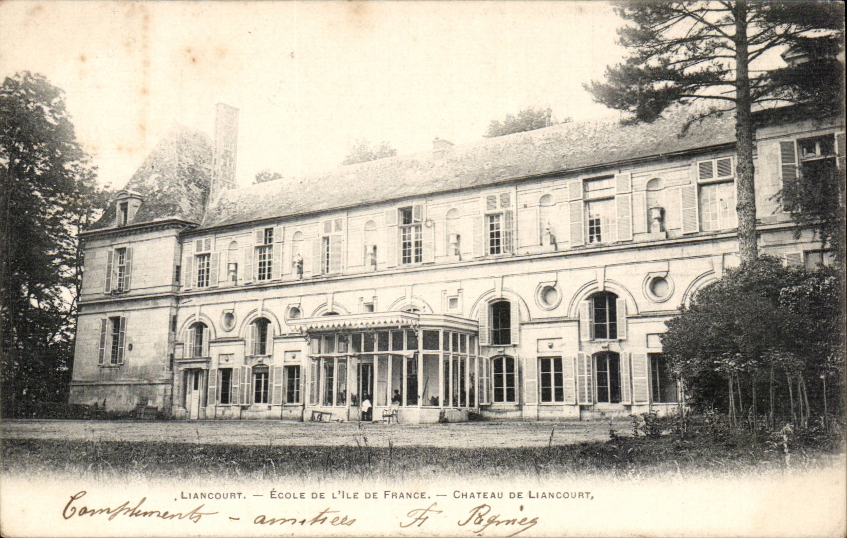 Liancourt - School of the island of France - Castle of Liancourt CPA