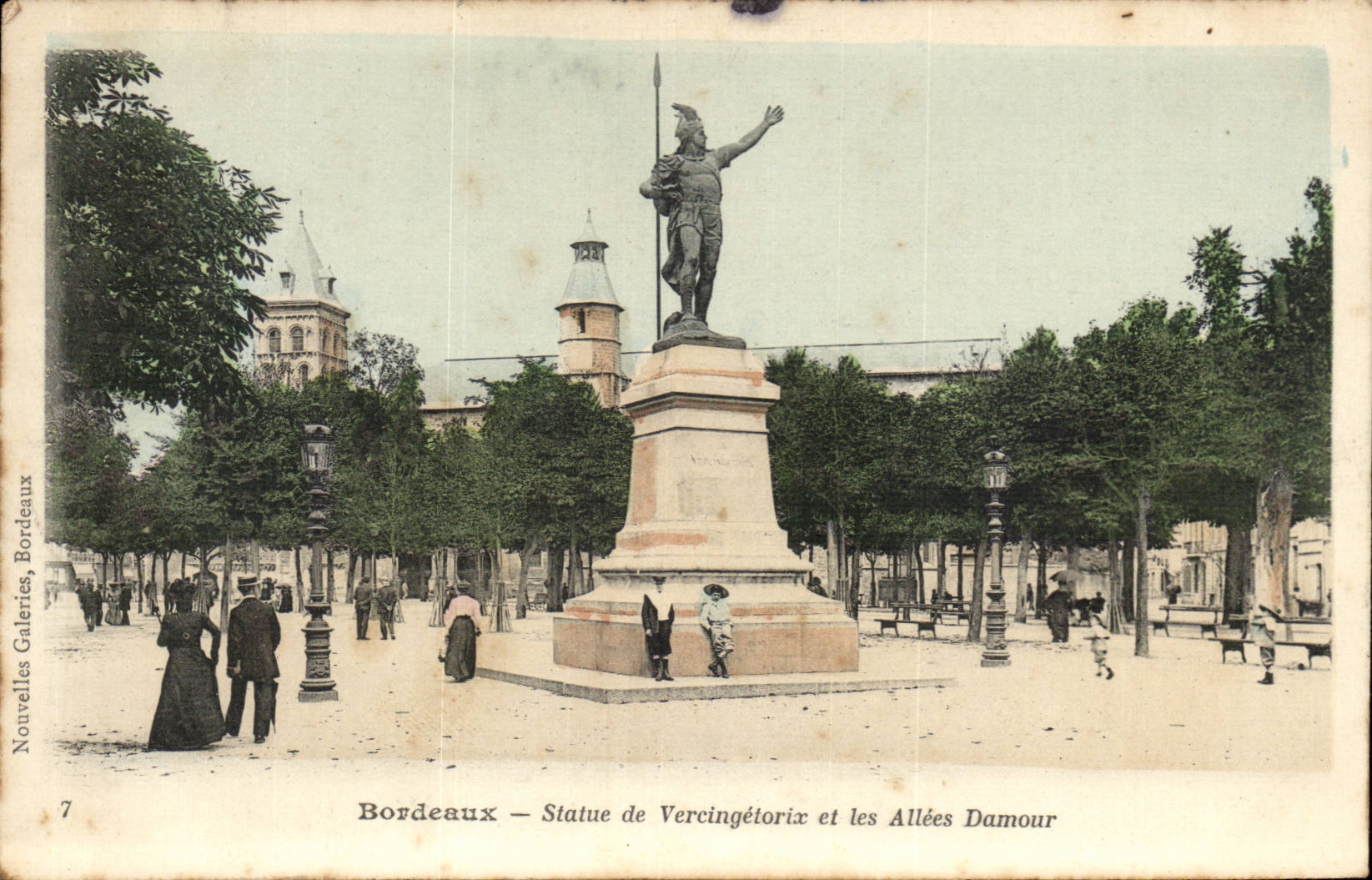Bordeaux - Statue of Vereingetorix and the Alleys damour - CPA
