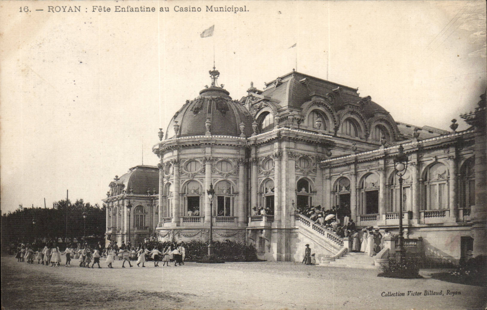 Royan - kindisches Festival mit dem stadtischen Kasino - CPA