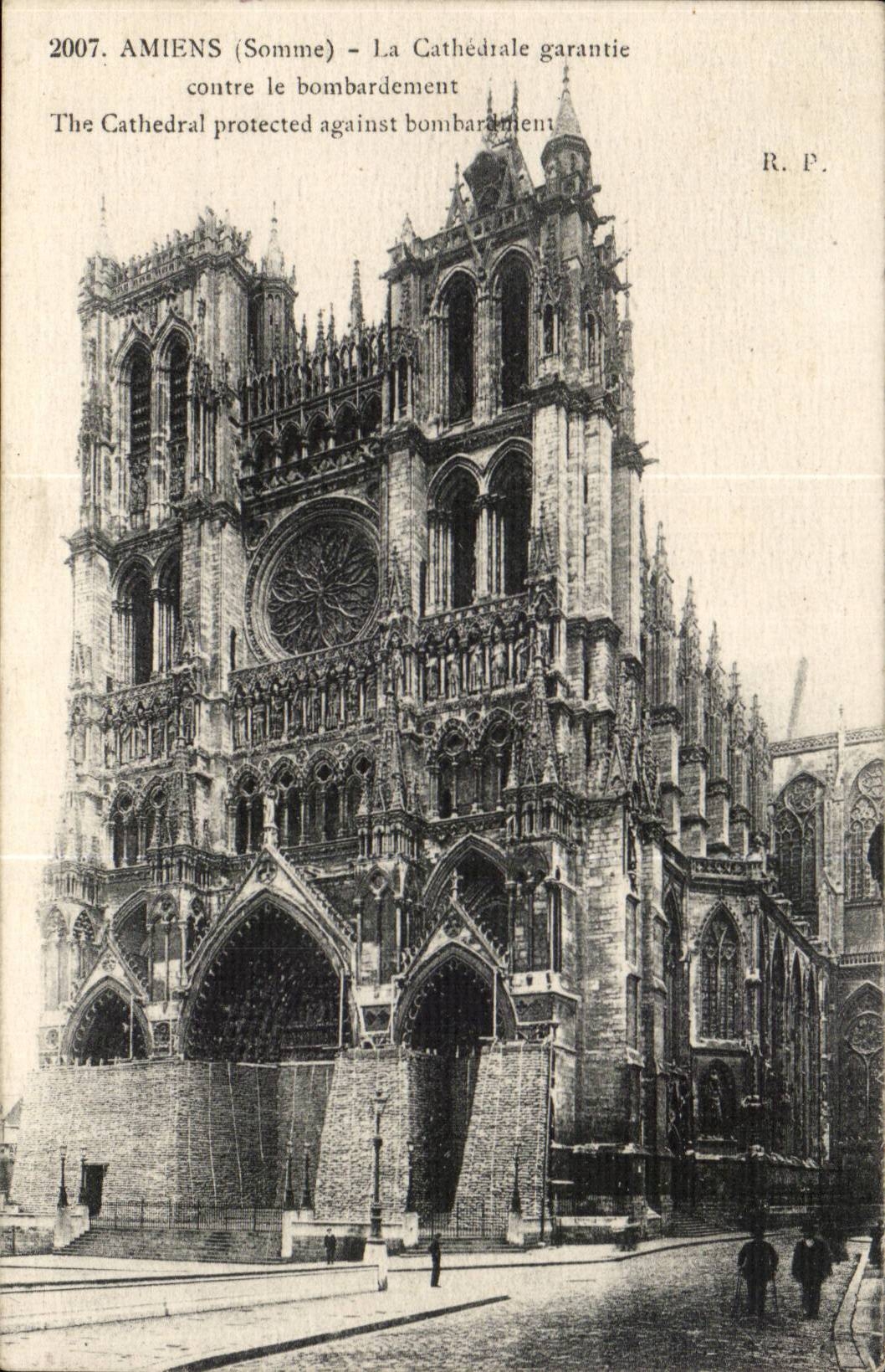 Amiens - the Cathedral guaranteed against the bombardment - CPA