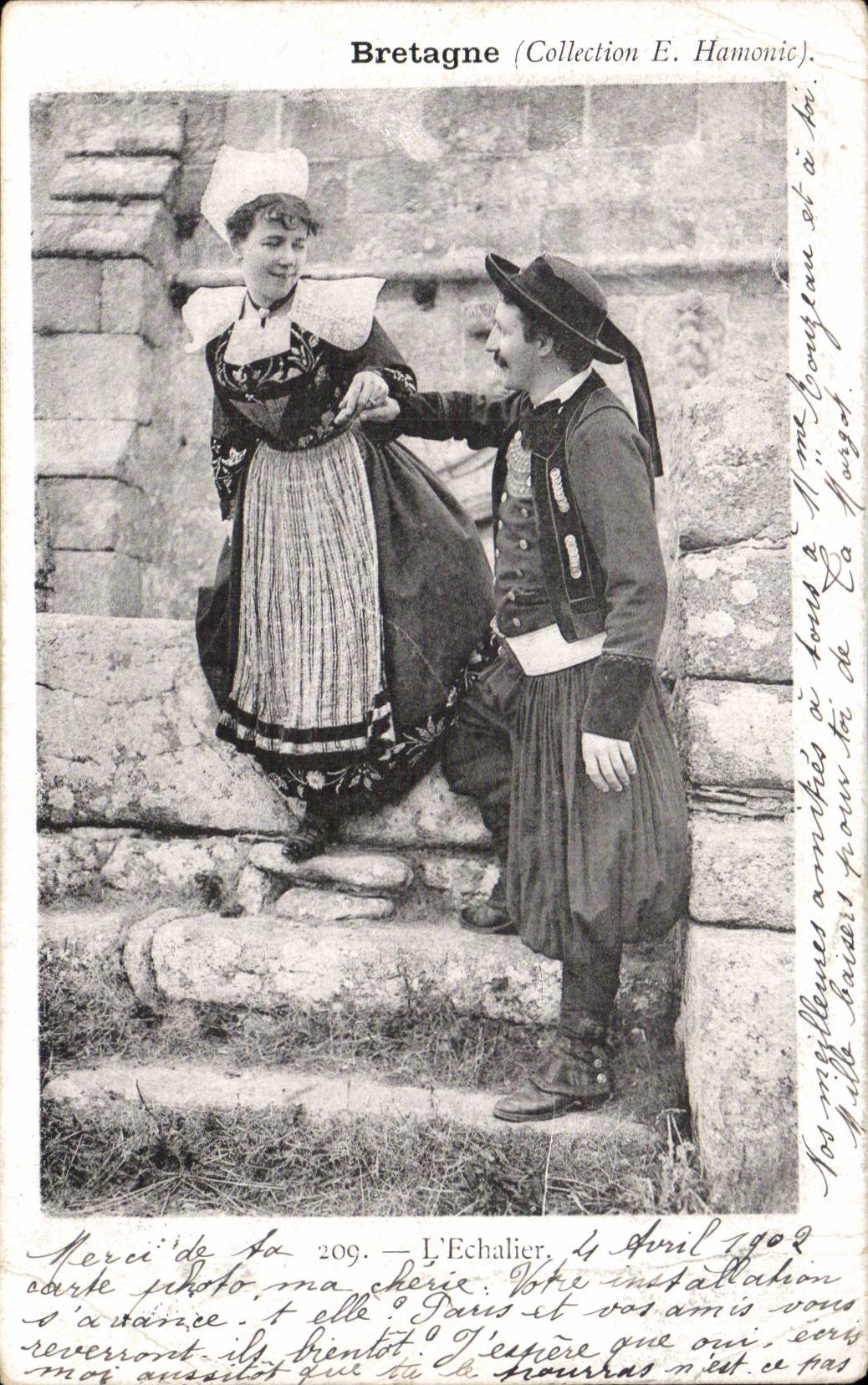 Folkore - Costume - Brittany - the Fence - CPA