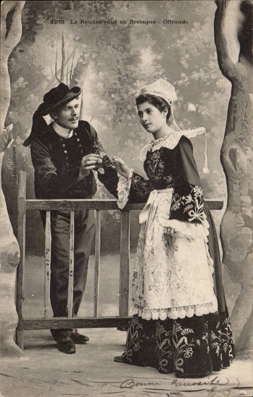 Folklore - Costumes - Return of Brittany - Offering - CPA