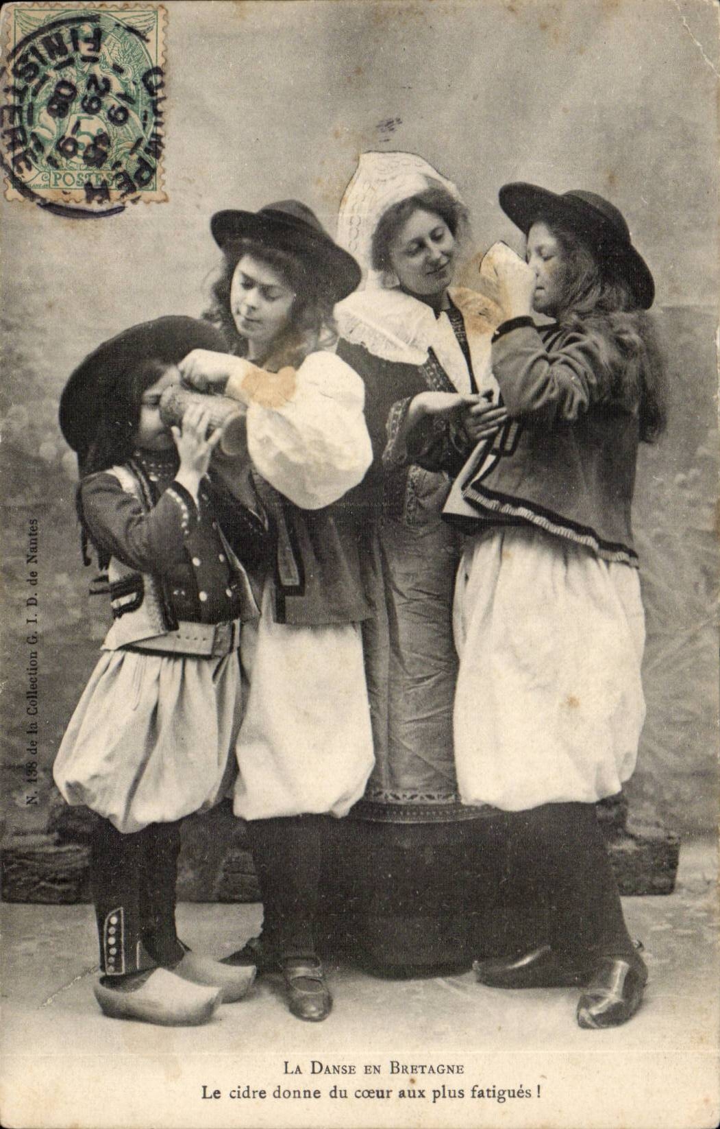 Folklore - dance in Brittany - the Cider gives heart to more tirednesses - CPA