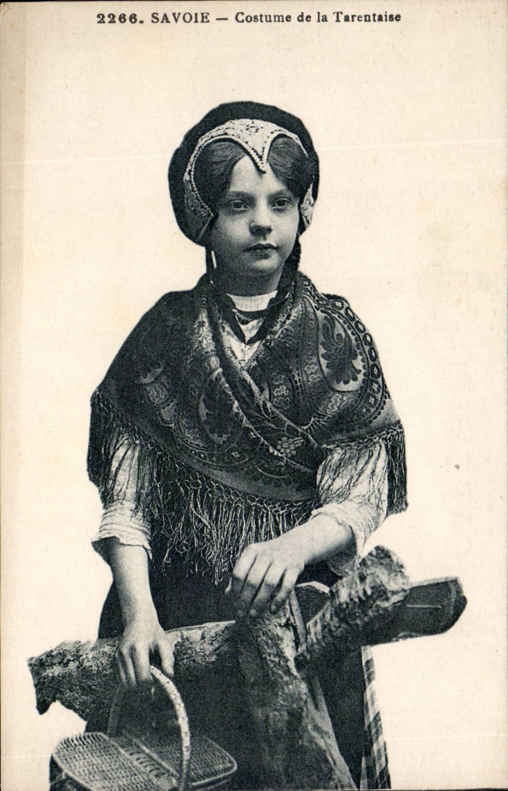 Folklore - Costume - Savoy - Costume of Tarentaise - CPA