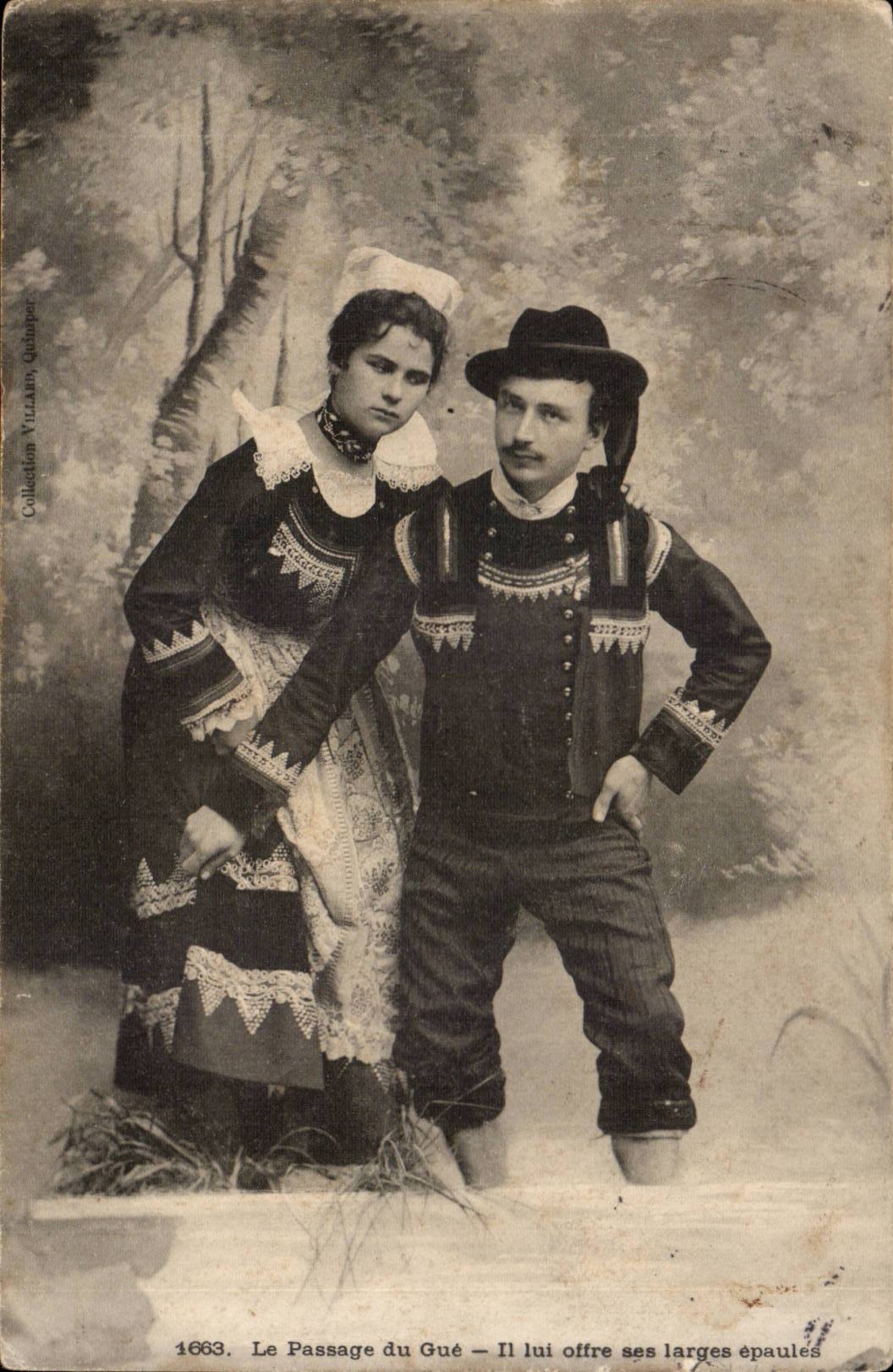 CPA the passage of the ford It offers to him its broad shoulders (folklore costumes)