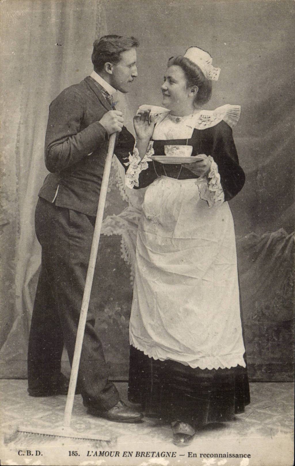 CPA love in Brittany In recognition (folklore costume)