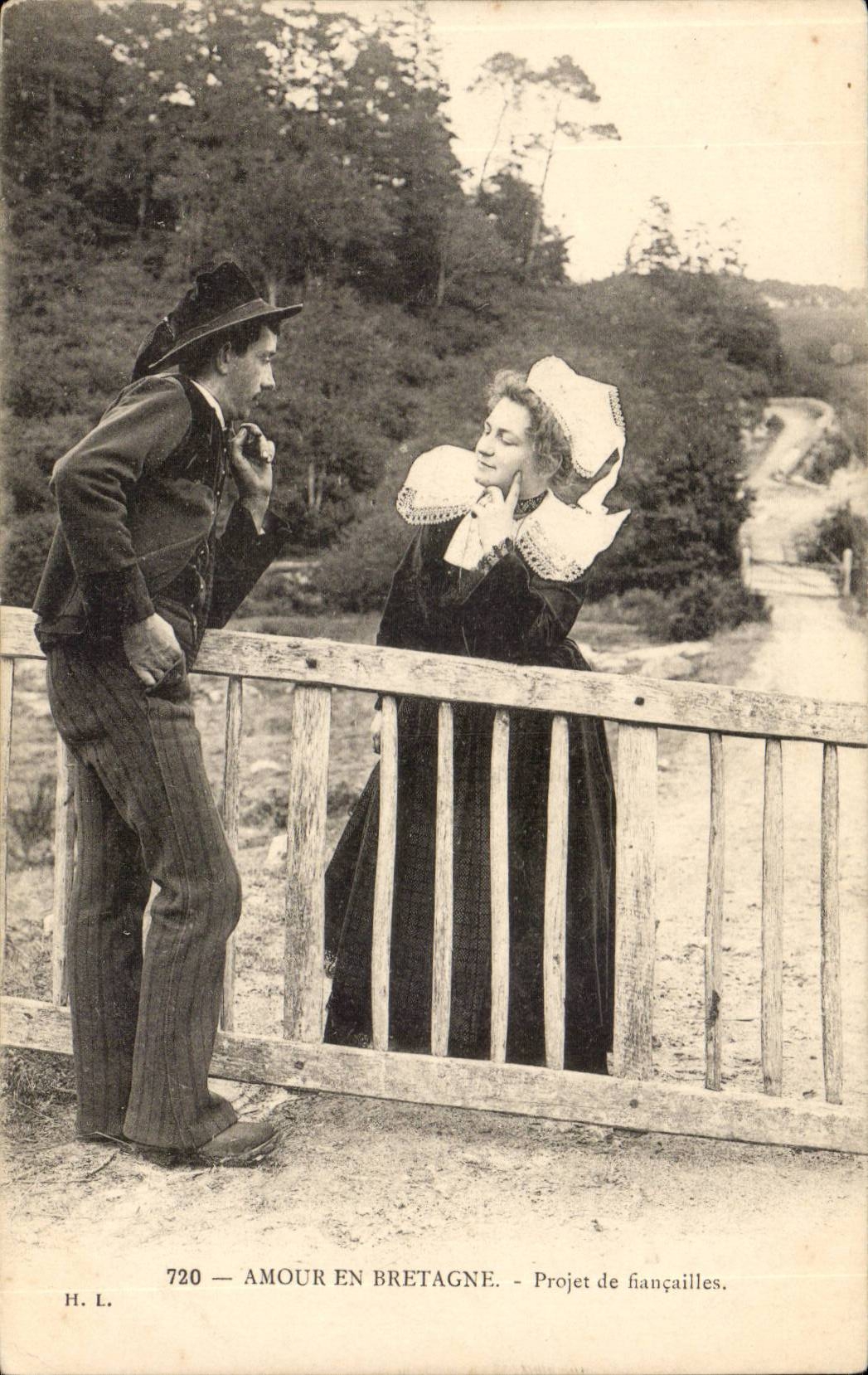 CPA love in Brittany project of engagement (folklore costume)