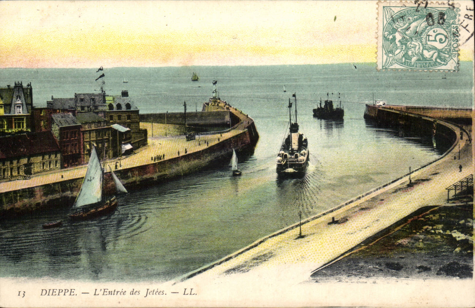 Dieppe - Entering of the Piers - CPA
