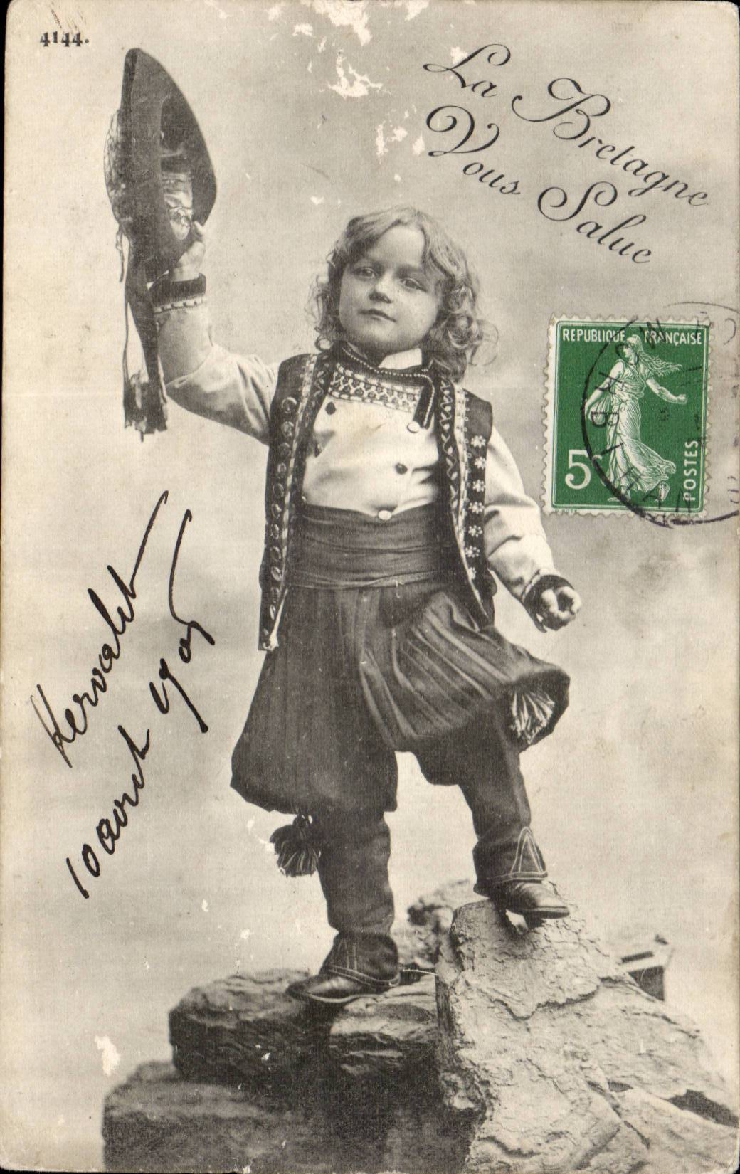 Folklore - Costumes - In Brittany - You Greets - CPA