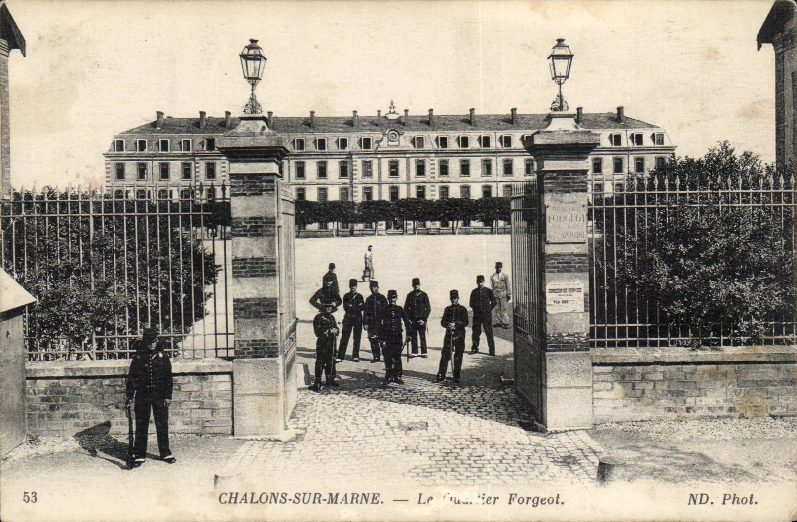 Trawl-nets on the Marne - the Forgeot district - CPA