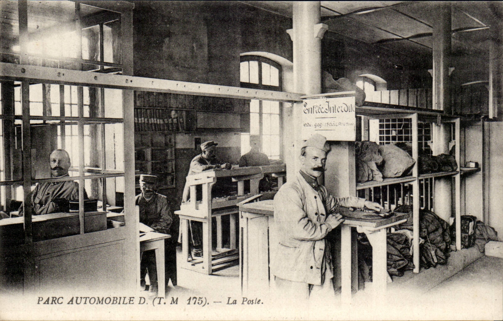 CPA Militaria Car fleet the Post office