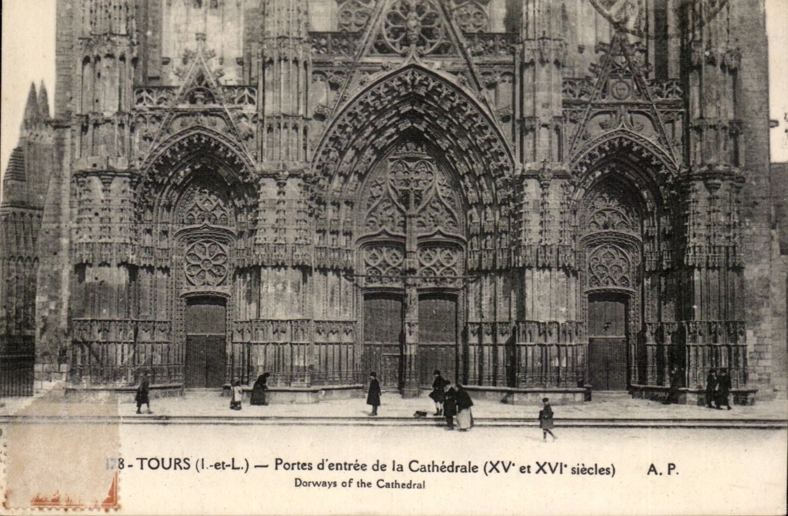 CPA Tours Portes d'entree de la cathedrale
