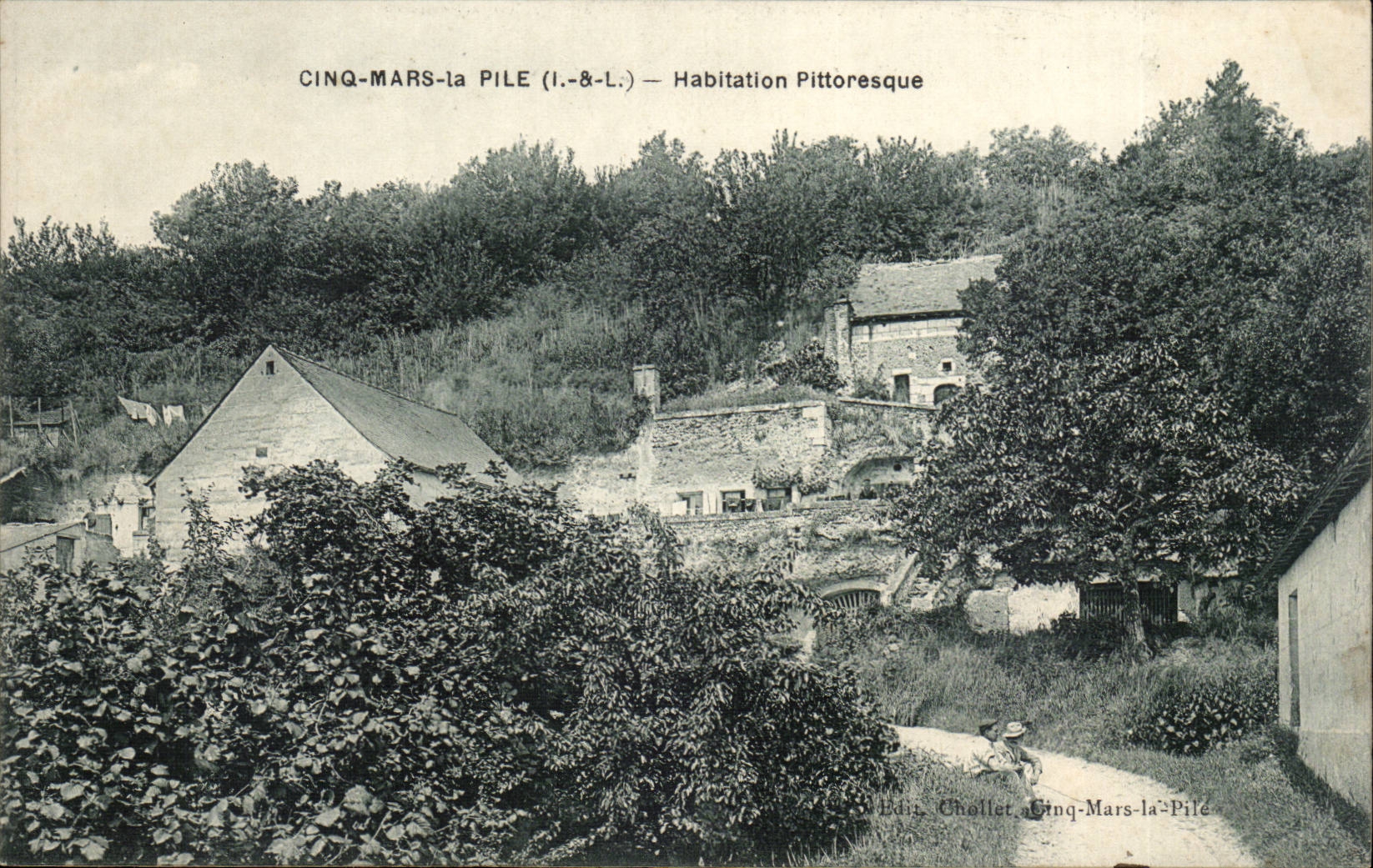 CPA Cinq Mars la pile Habitation pittoresque