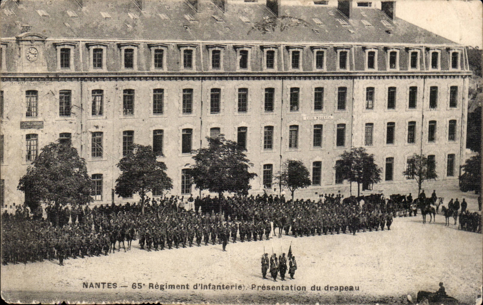 Nantes - 65 Regiment of Infantry - Presentation of flag CPA