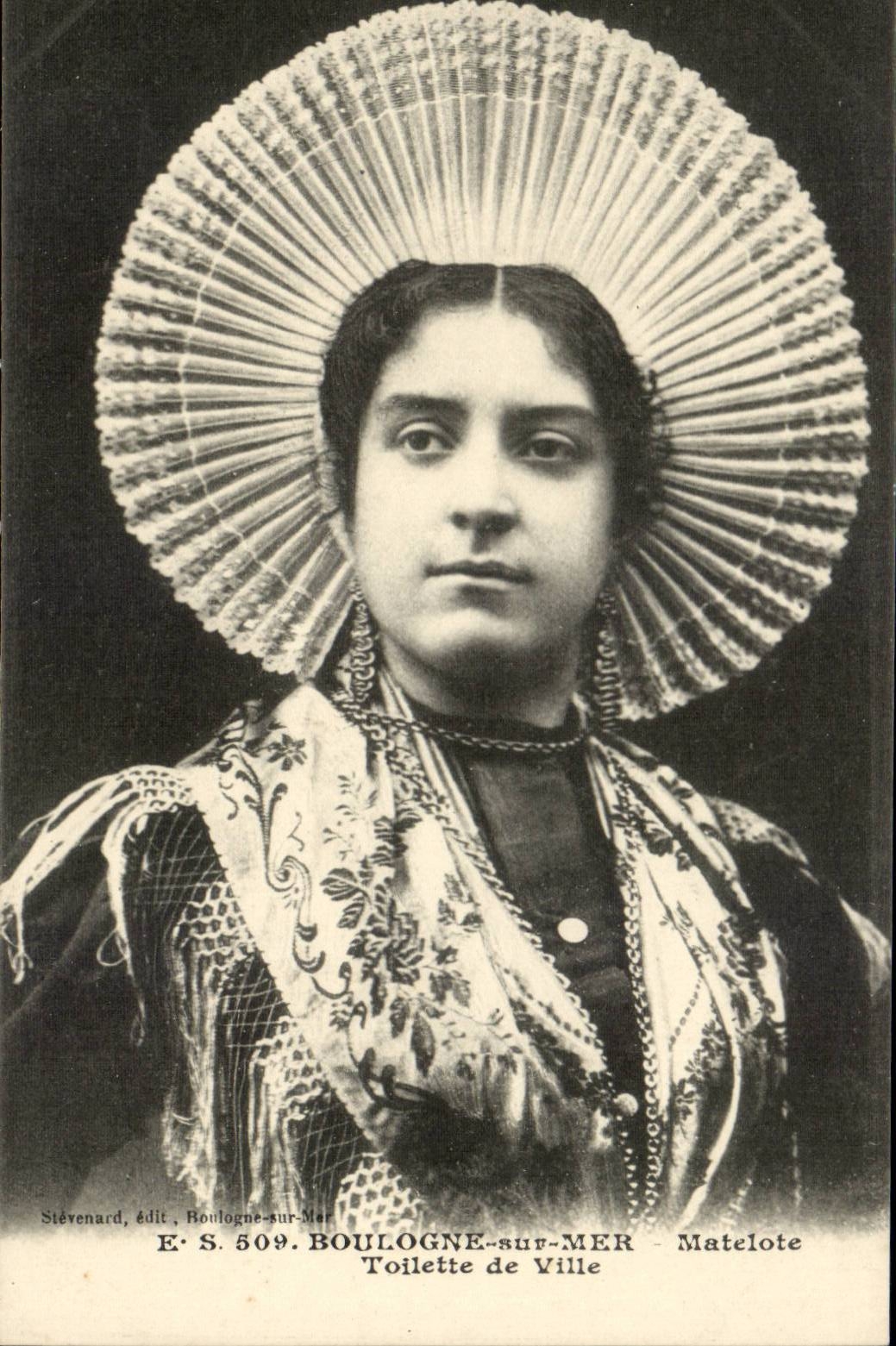 Boulogne on Sea - Fantasy - Woman - Fish stew - Town clothes - CPA