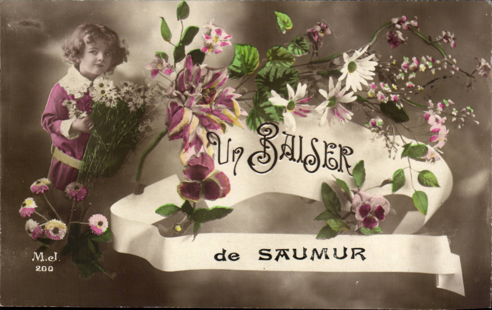 Saumur - a Kiss of Saumur - CPA