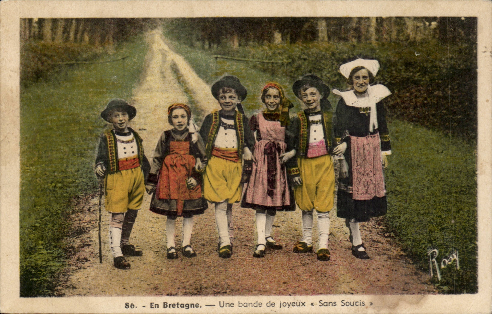 Folklore - Costumes - Fantasy - Children - In Brittany - a Band the Merry one - Without concern - CPA