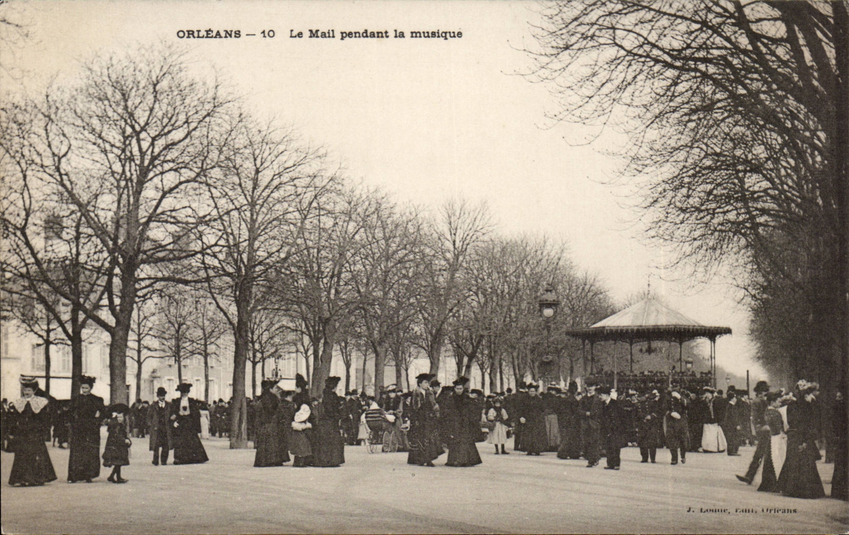 Orleans - the Mall during the music - CPA