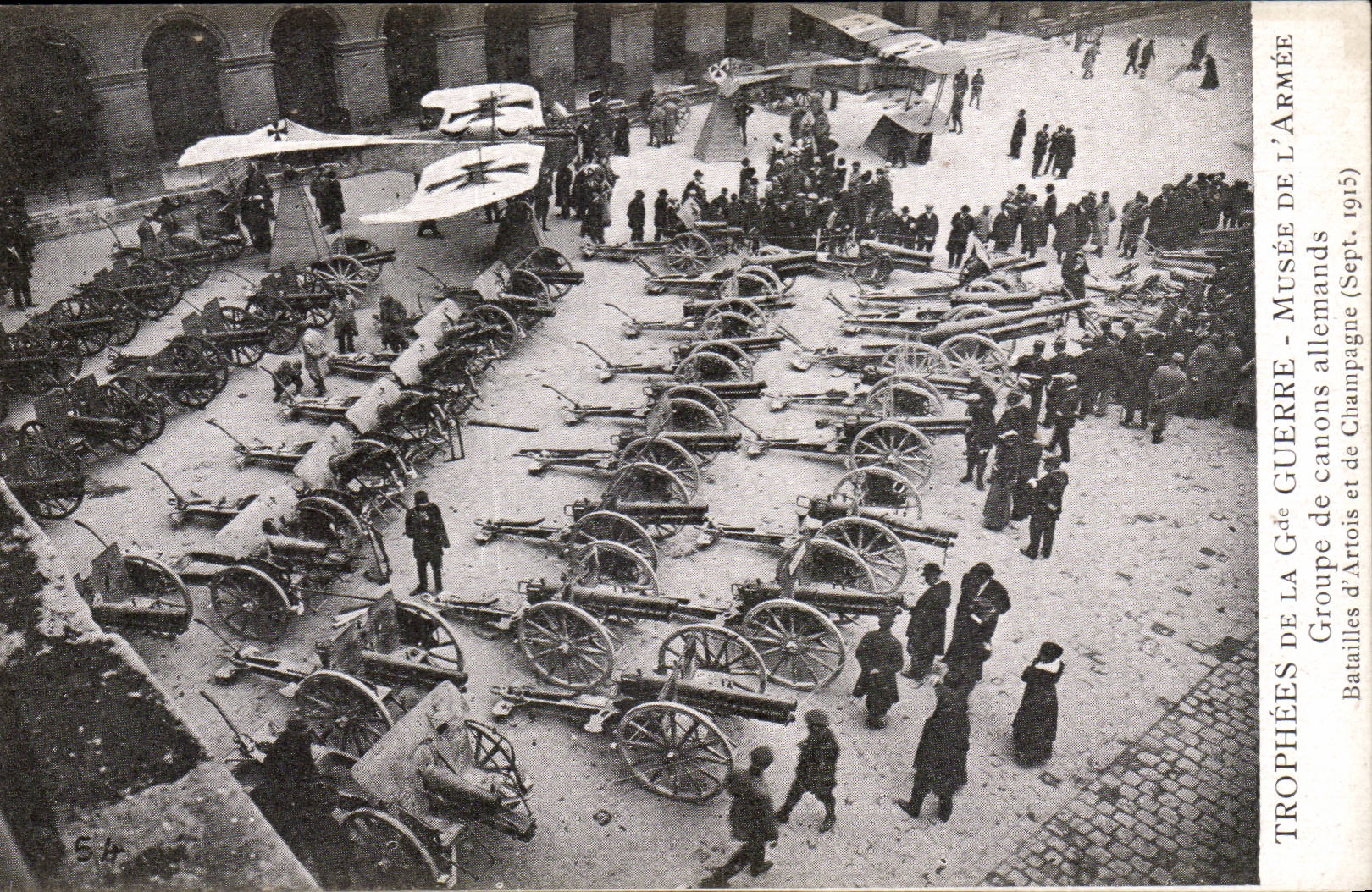 Trophess of the War - Museum of the Armies - Group of German guns - CPA