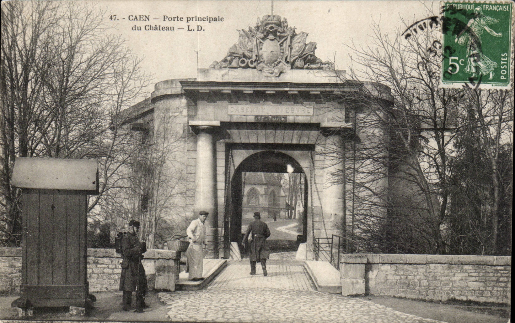 Caen - Hauptgatter des Schlosses CPA