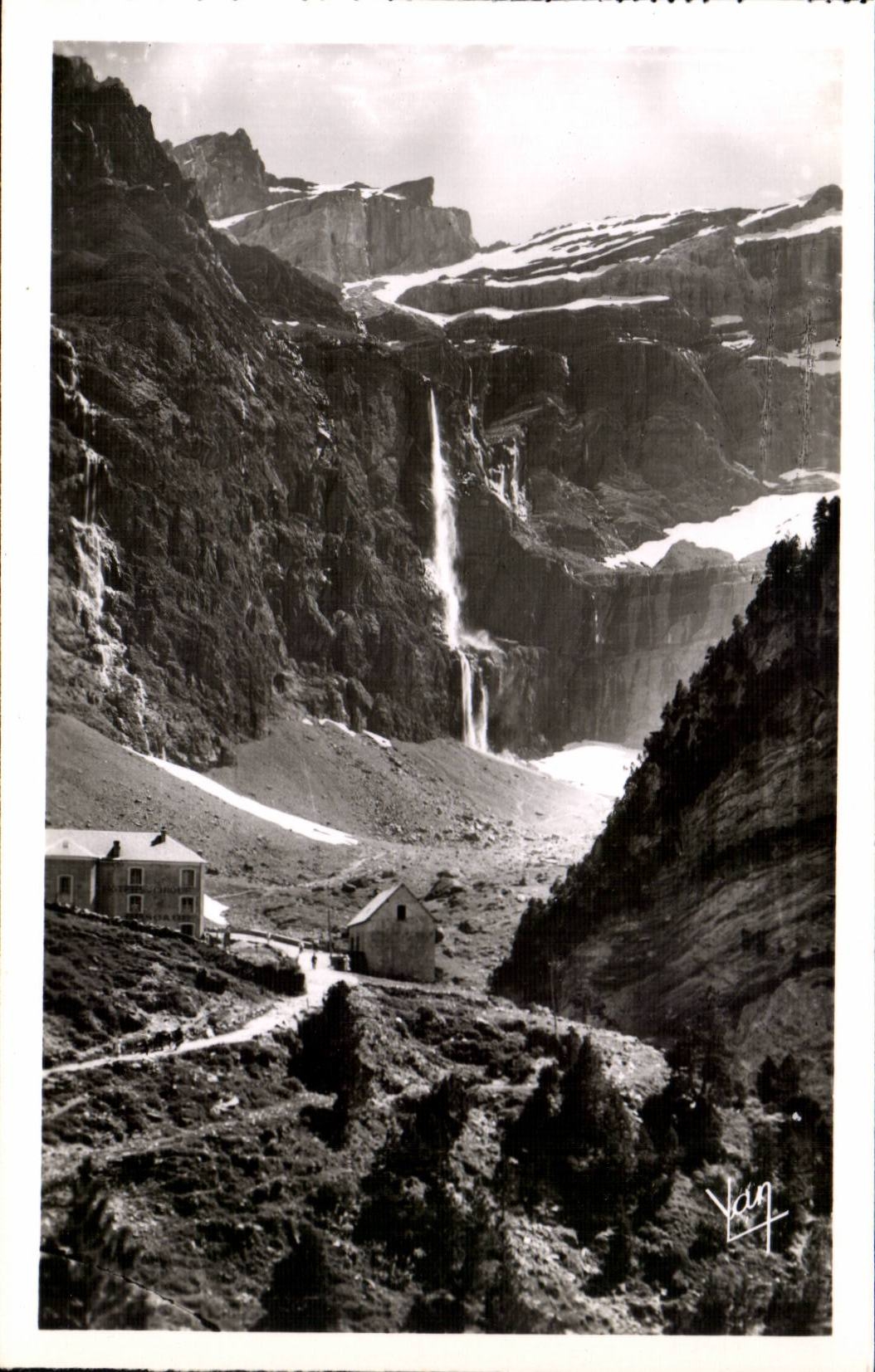 Gavarnie - the Large Cascade and the Hotel of the Circus - CPA