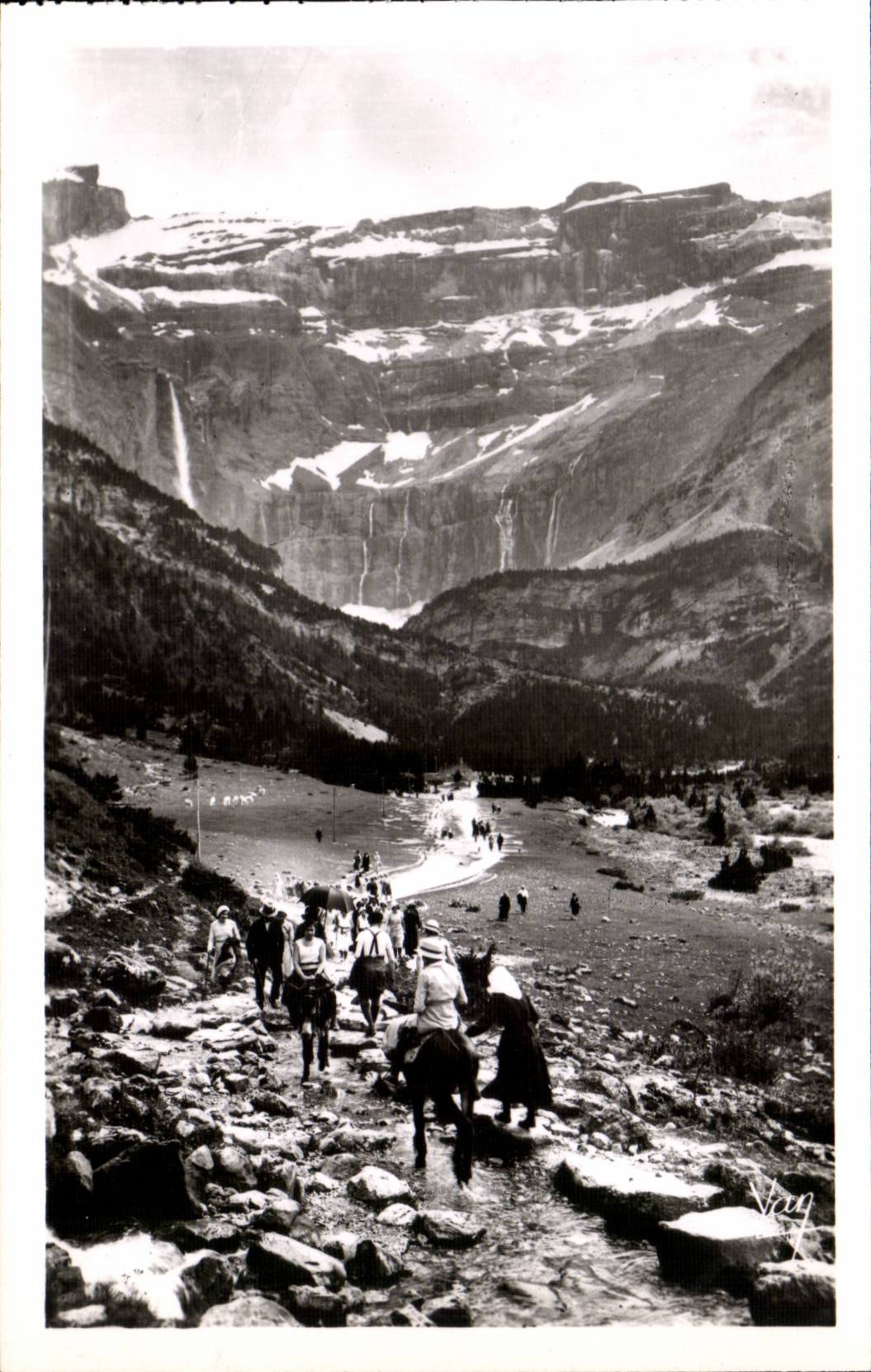 Gavarnie - Return of the Circus - CPA