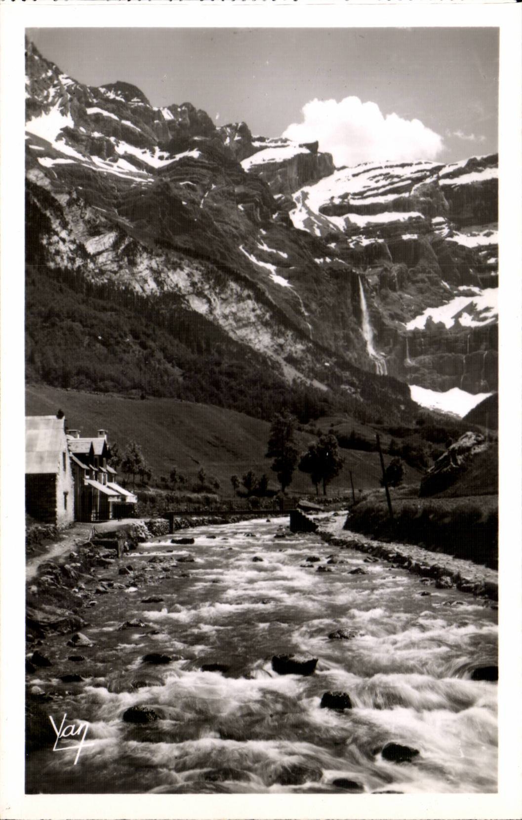 Gavarnie - the Circus and Gave - the Thatched cottage - CPA