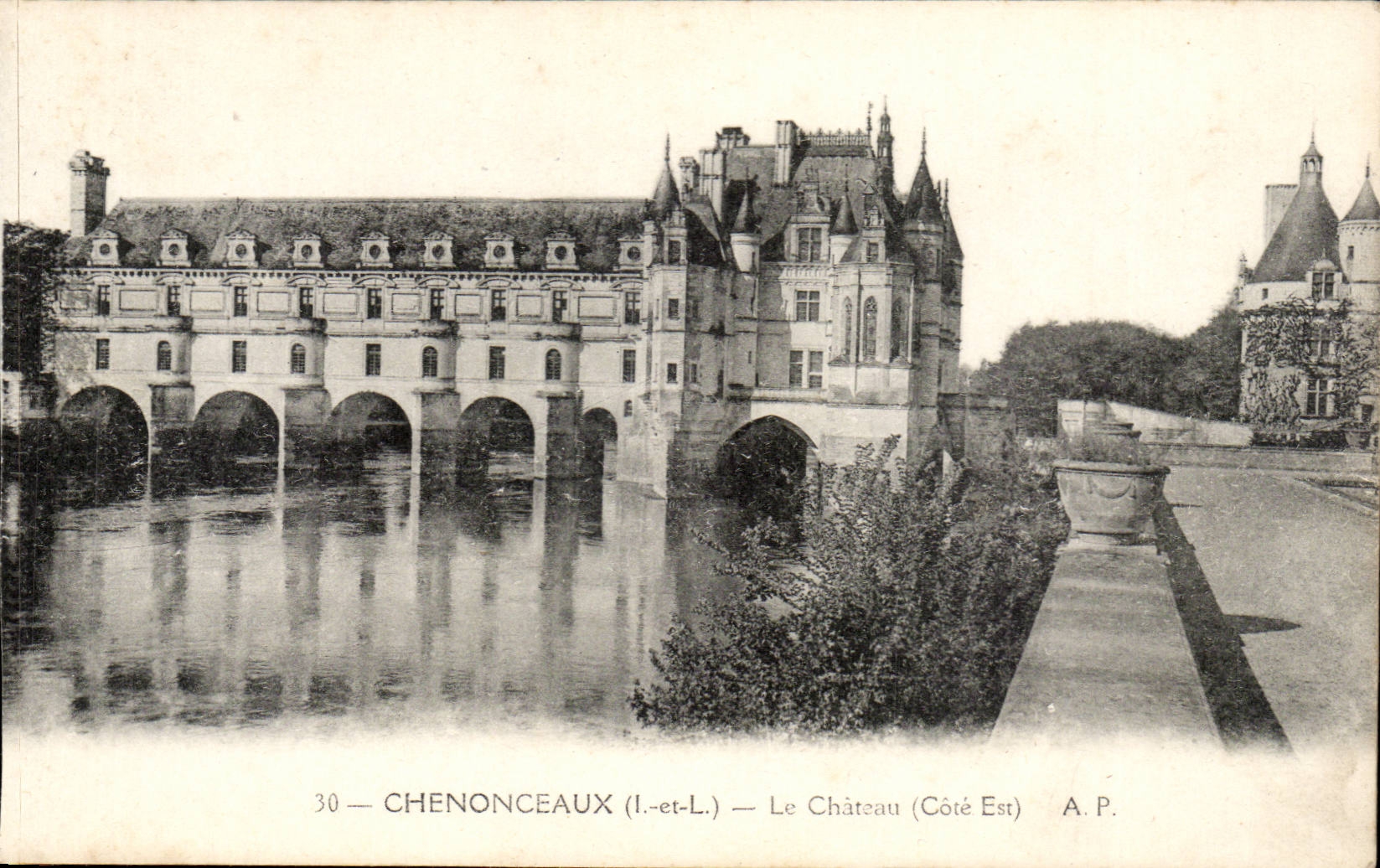 Chenonceaux - Le Chateau - Cote Est - CPA 