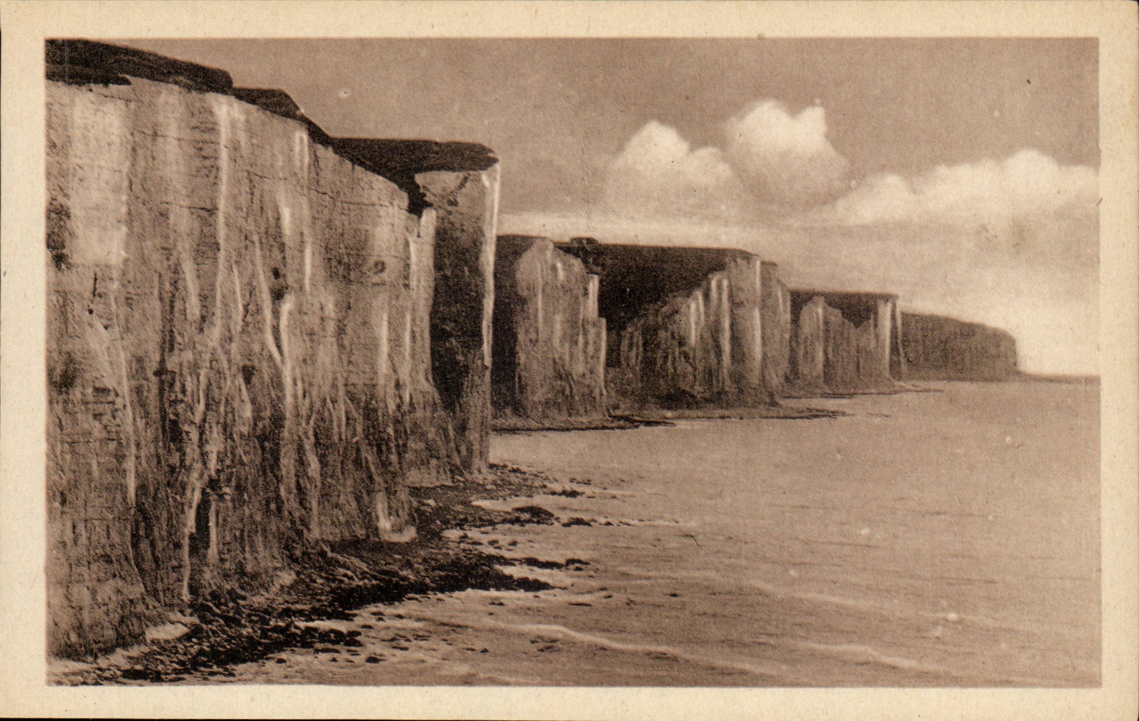 Ault - Cliffs - Direction of Treport - CPA