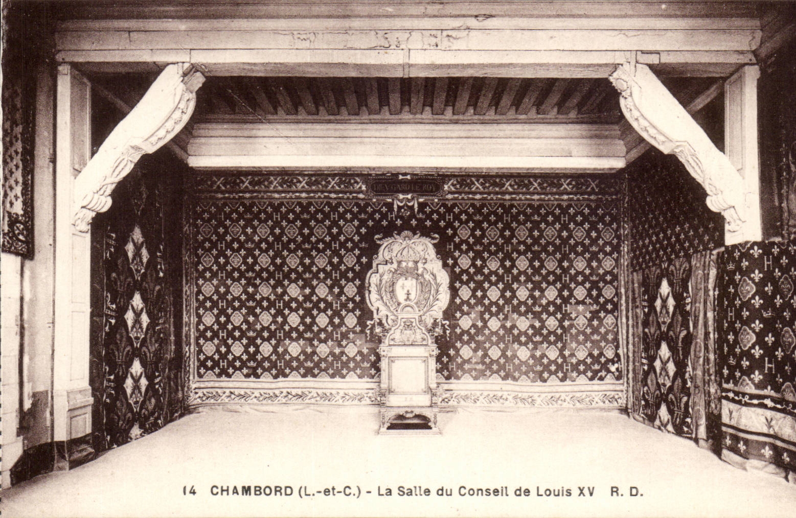 Chambord - La Salle du Conseil de Louis XV CPA 