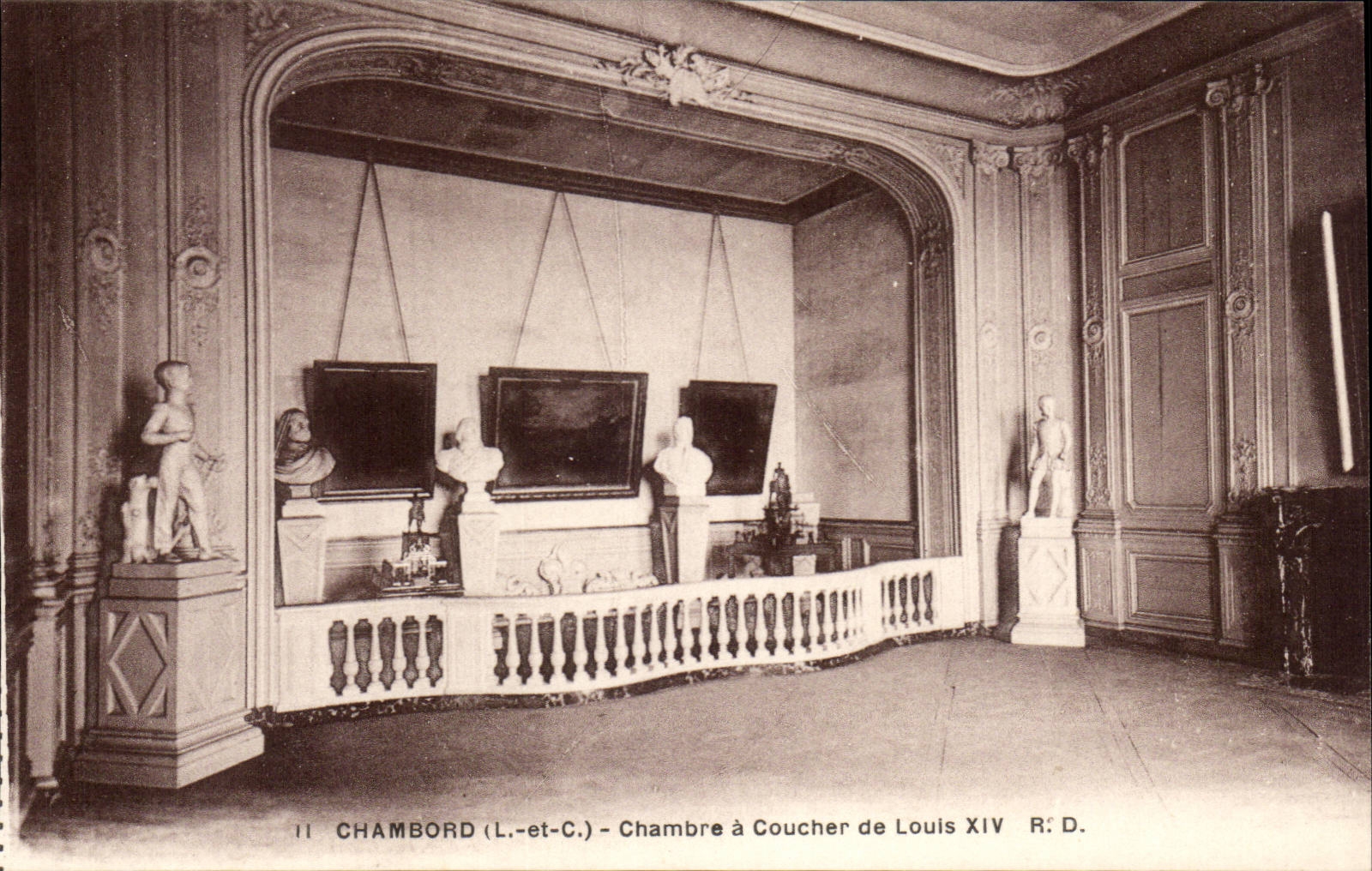 Chambord - Le Chateau - Chambre a Coucher de Louis XIV CPA 