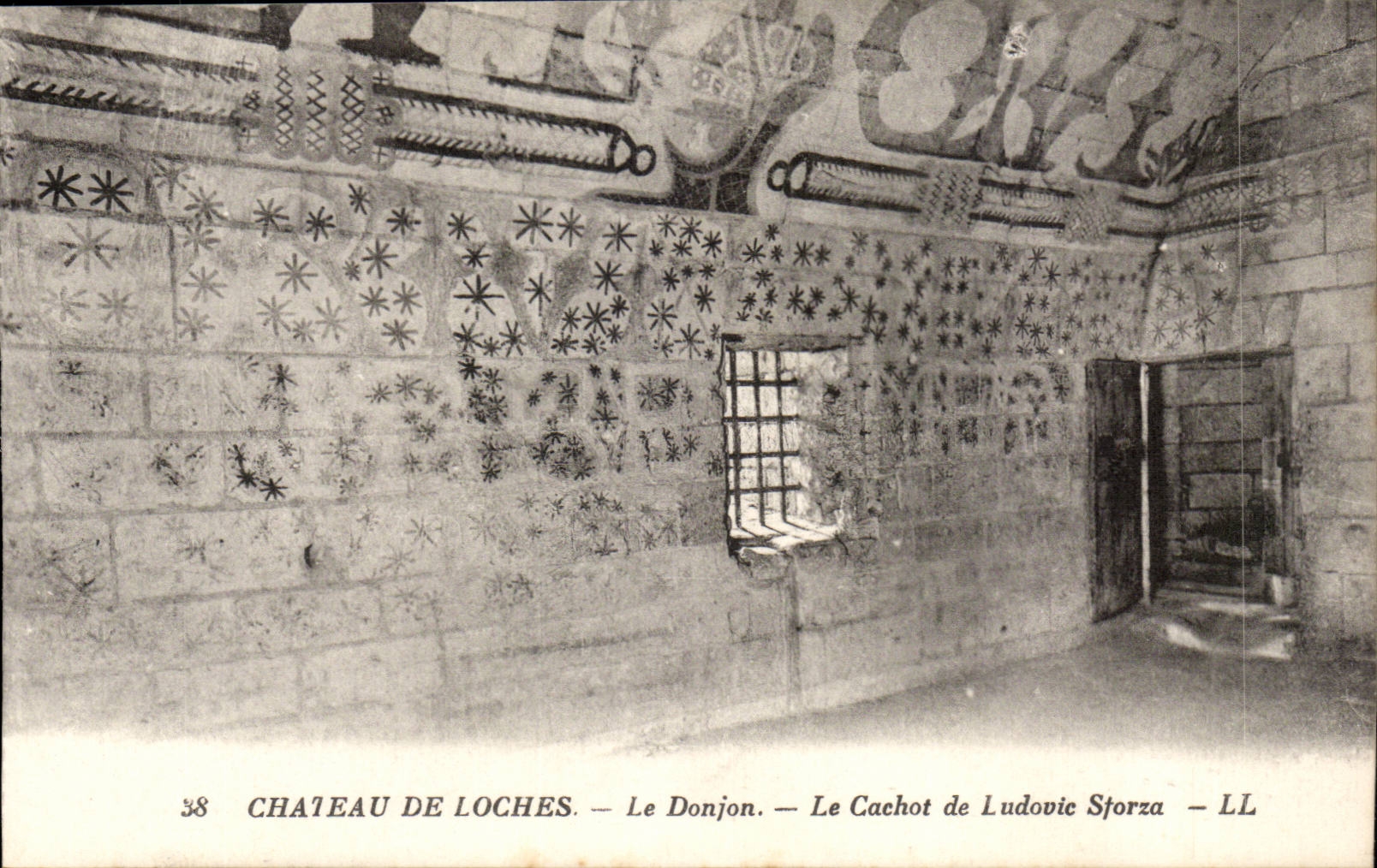 Loaches - the Keep - Dungeon of Ludovic Storza - CPA