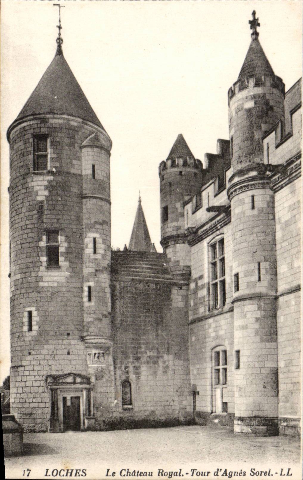 Loaches - the Royal Castle - Turn of Agnes Sorel - CPA