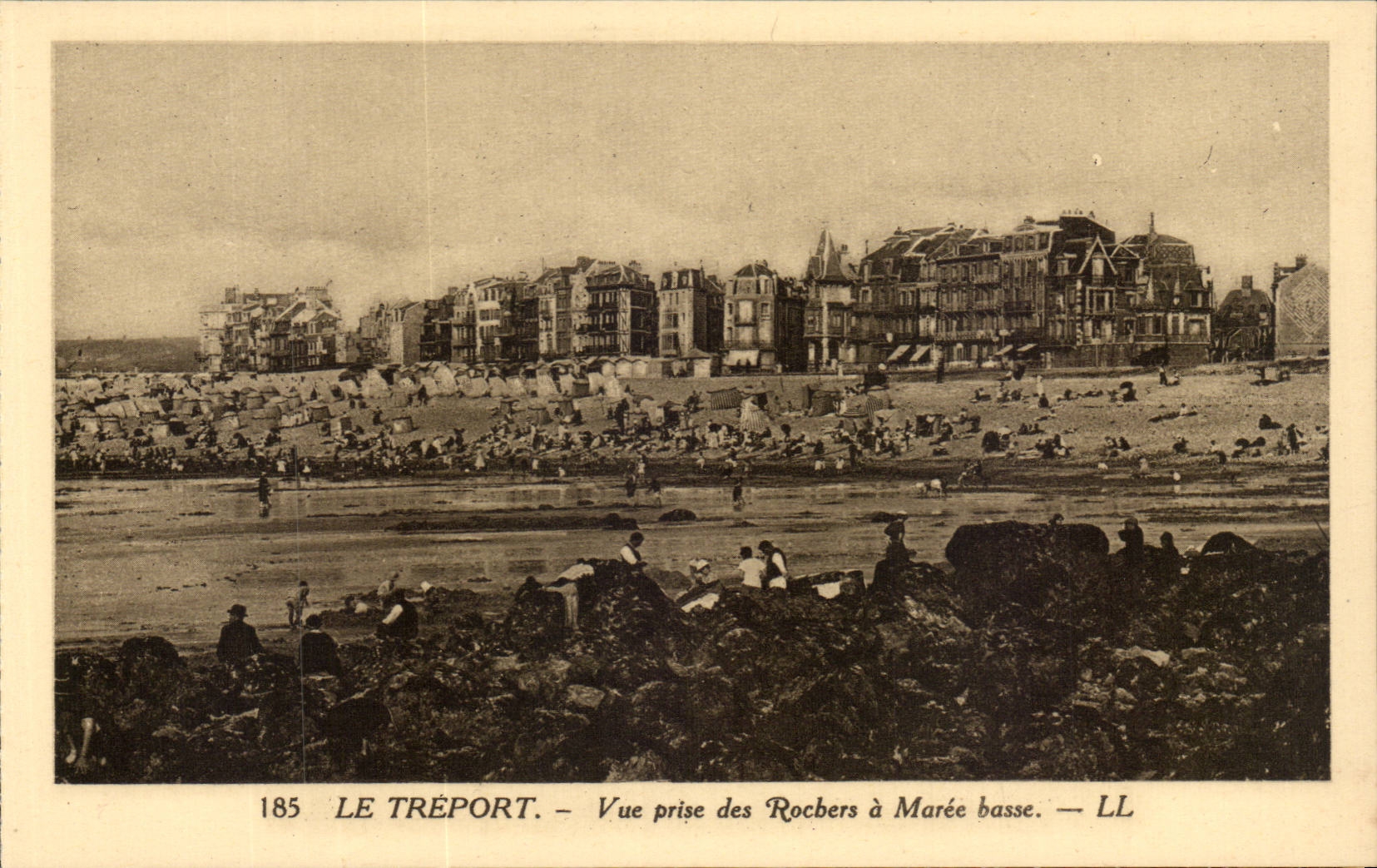 Treport - das von den niedrigen Gezeiten der Felsen gesehen wird hat - CPA