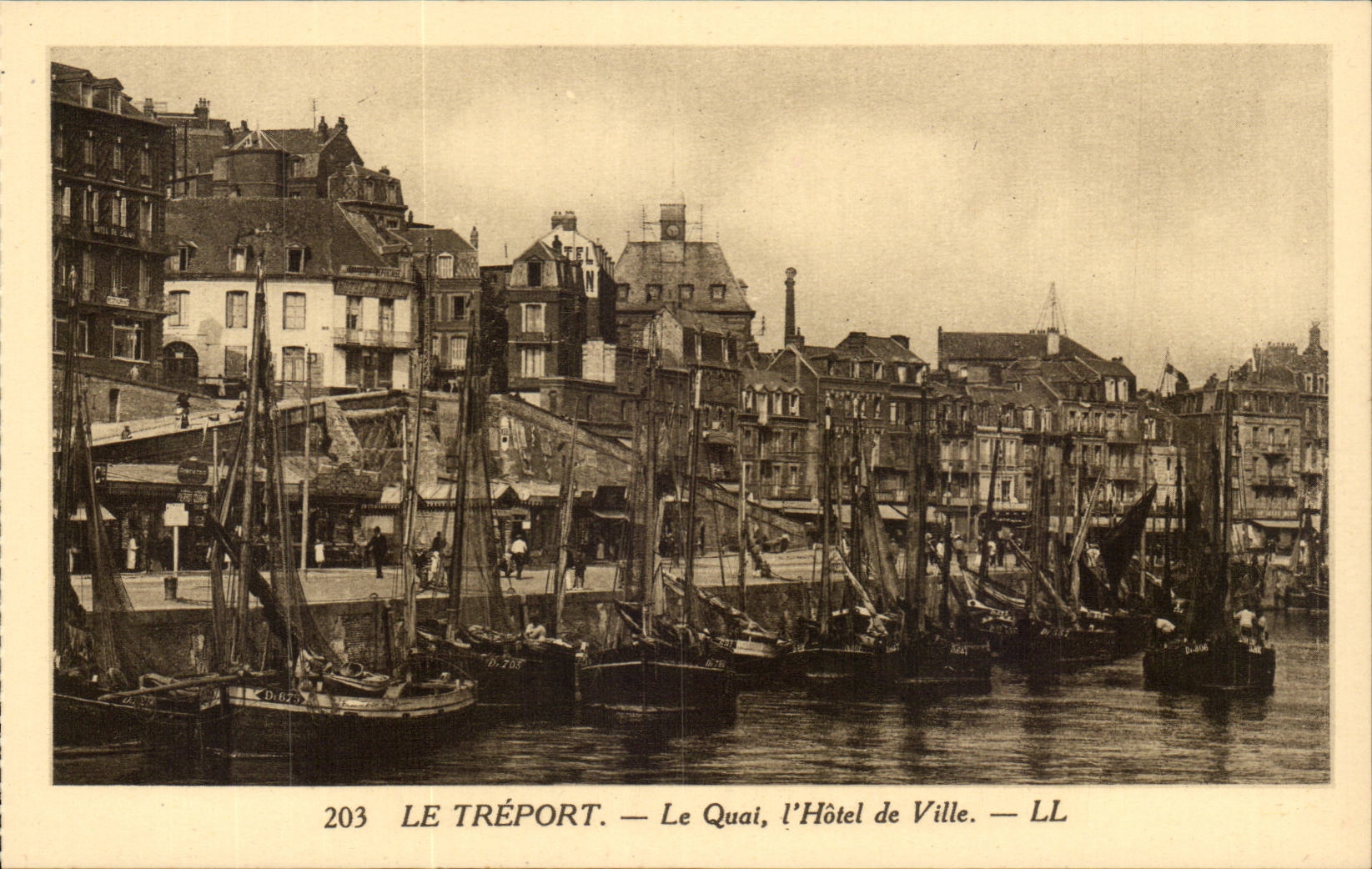 Treport - der Quay - das Rathaus - CPA