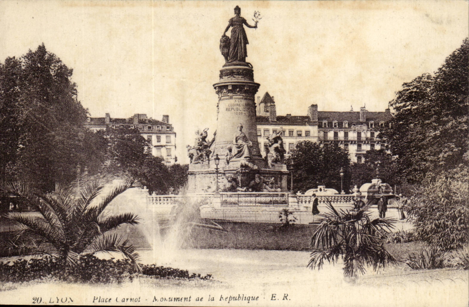Lyon - Carnot Platz - Denkmal der Republik - CPA