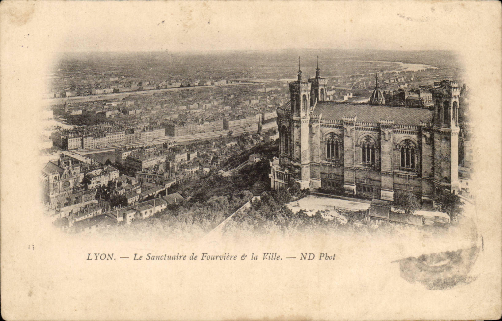 Lyon - Sactuaire de Fourviere und die Stadt - CPA