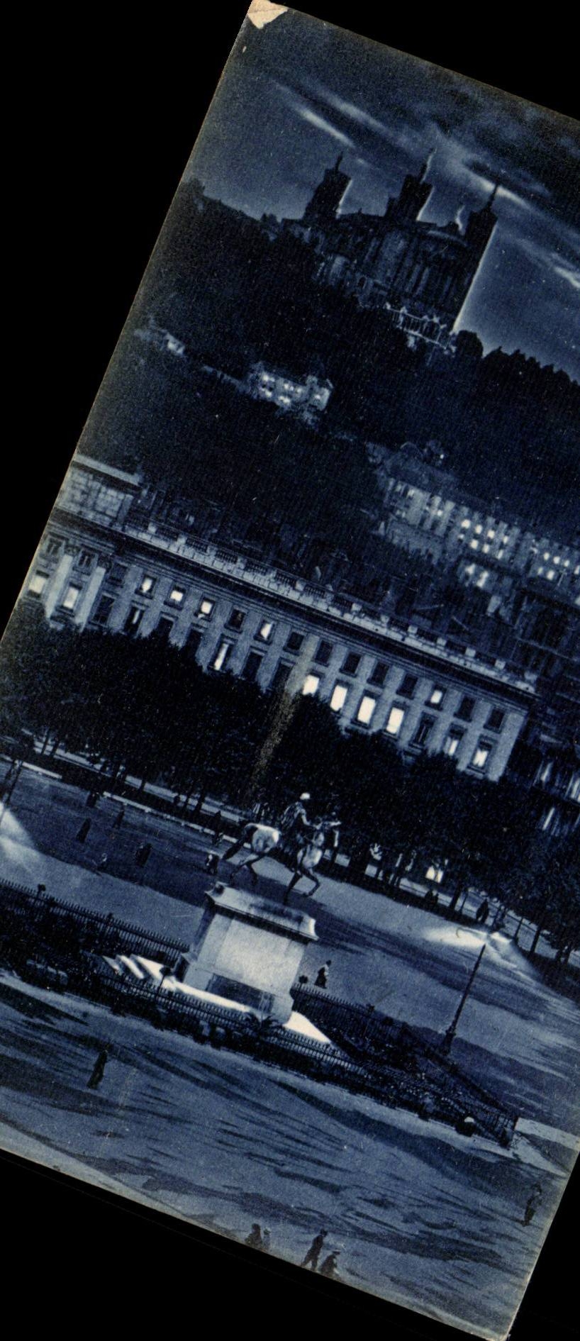 Lyon - Bellecour Platz - die Nacht - CPA