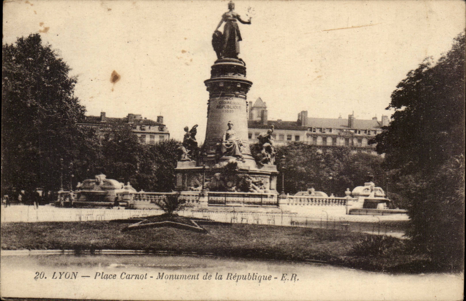 Lyon - Carnot Platz - Denkmal der Republik CPA